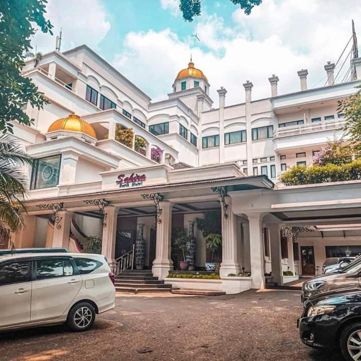 Sahira Butik Hotel Bogor Exterior foto