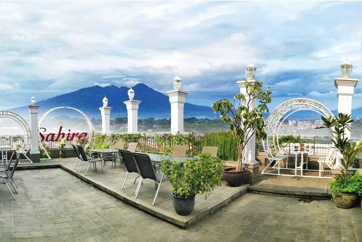 Sahira Butik Hotel Bogor Exterior foto